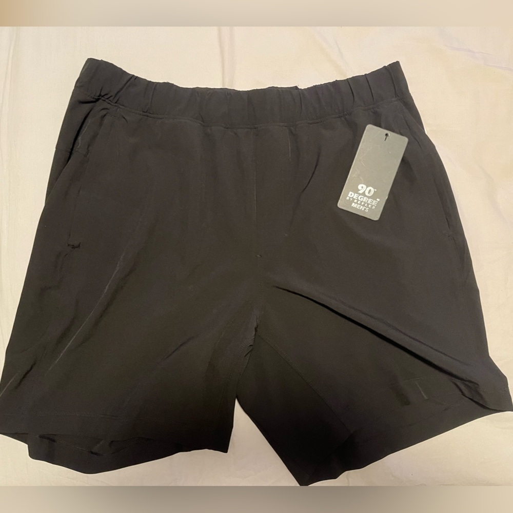 NWT - 90 Degree by Reflex Men’s Black shorts size XL
